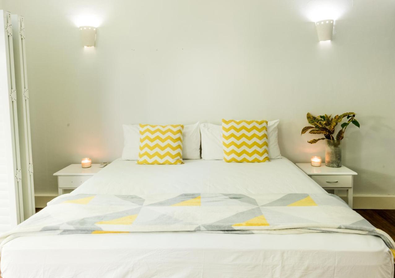 Red Coconut Self-Catering Apartment Baie Lazare  ภายนอก รูปภาพ